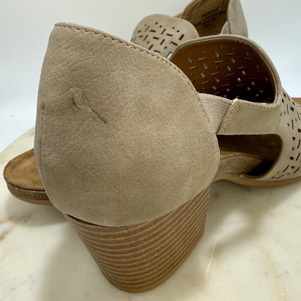 Euro Soft By Sofft Addley Perforated Ankle Booties Women's 9.5M Open Toe Beige